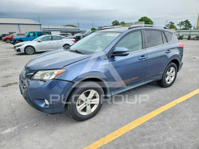 2013 Toyota RAV4 photo
