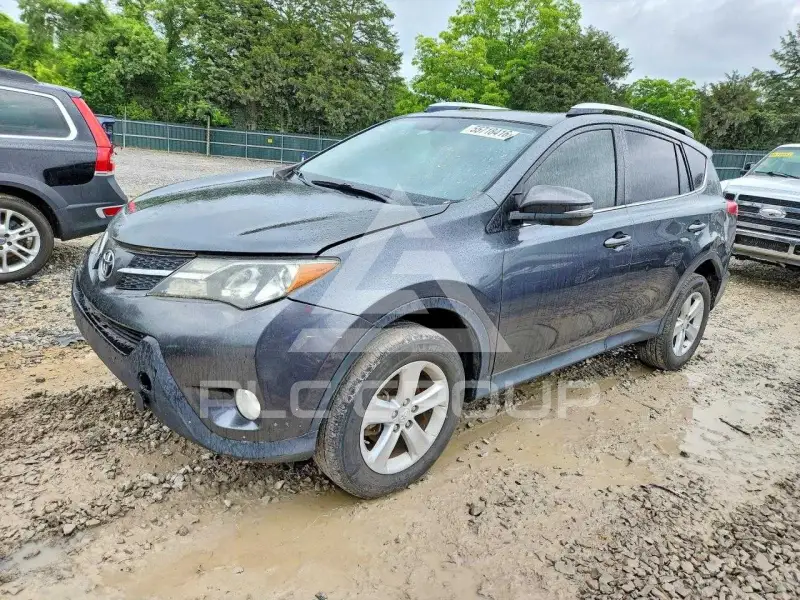 2013 Toyota RAV4 photo