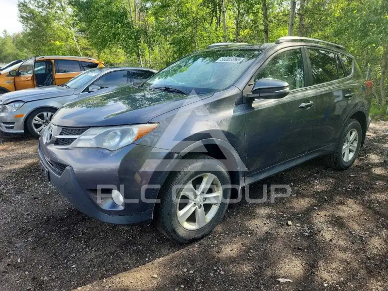 2013 Toyota RAV4 photo
