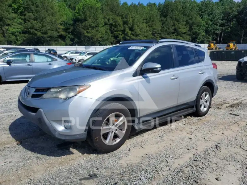 2013 Toyota RAV4 photo