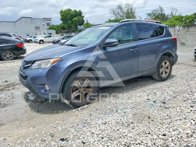 2013 Toyota RAV4 photo