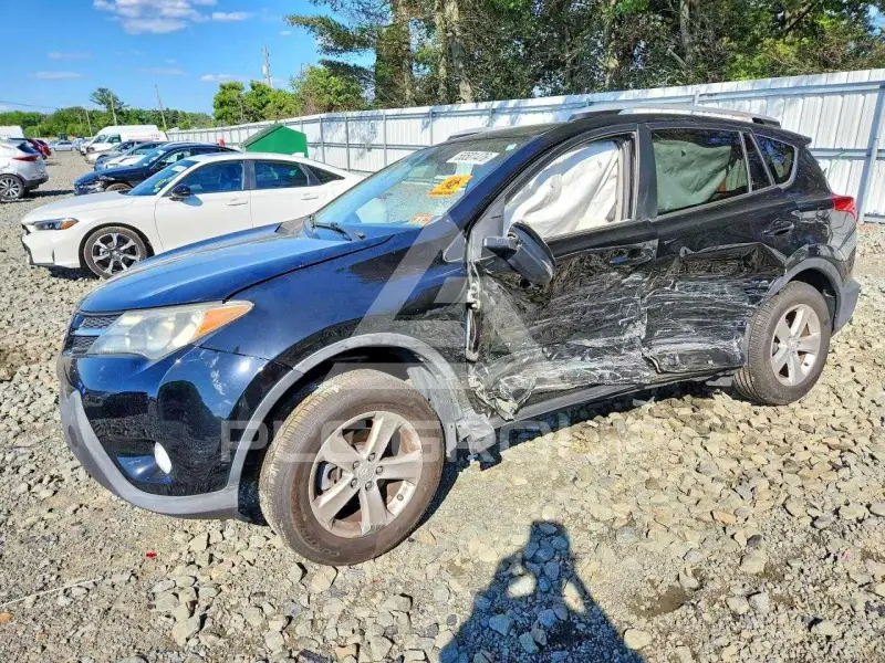 2013 Toyota RAV4 photo