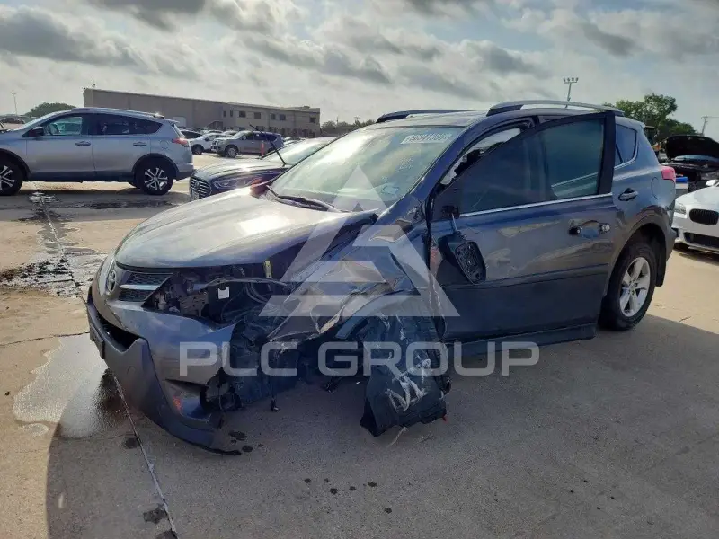 2013 Toyota RAV4 фото