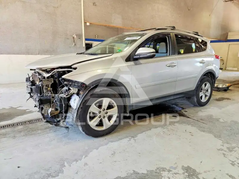 2013 Toyota RAV4 фото