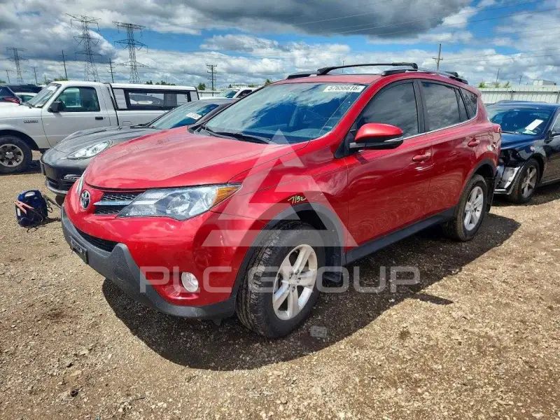 2013 Toyota RAV4 photo
