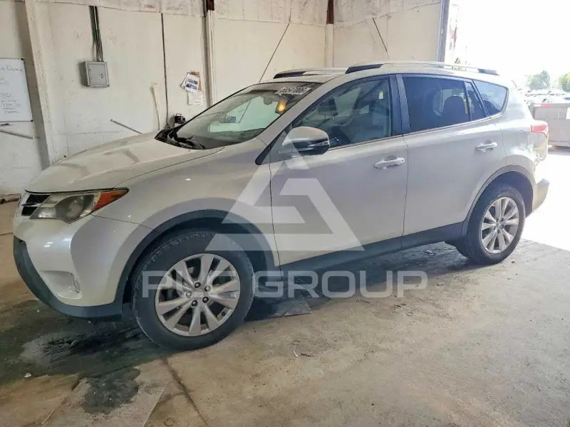 2013 Toyota RAV4 photo