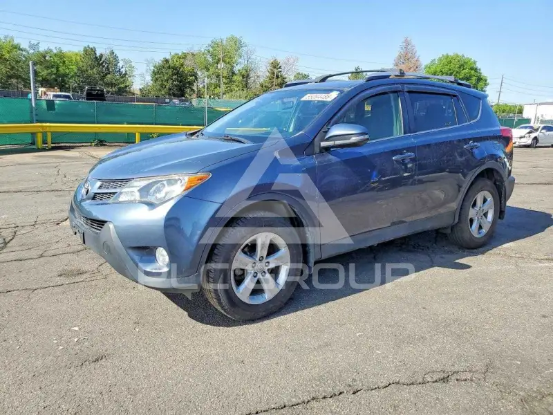 2013 Toyota RAV4 photo