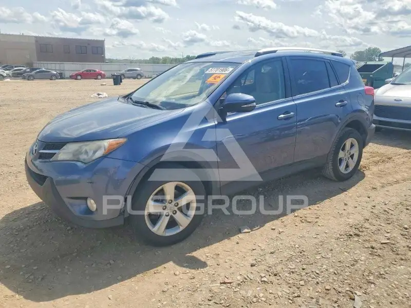2013 Toyota RAV4 photo