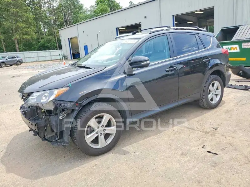 2013 Toyota RAV4 фото