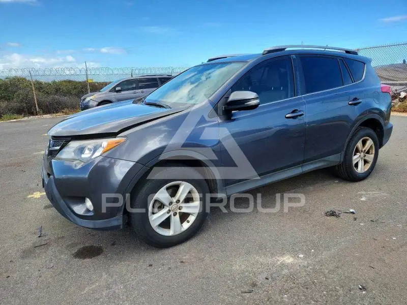 2013 Toyota RAV4 photo