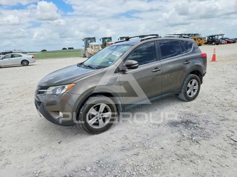 2013 Toyota RAV4 photo