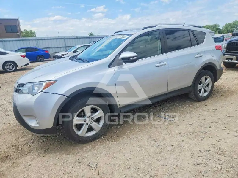 2013 Toyota RAV4 фото