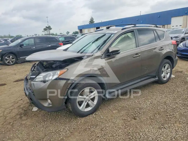 2013 Toyota RAV4 photo
