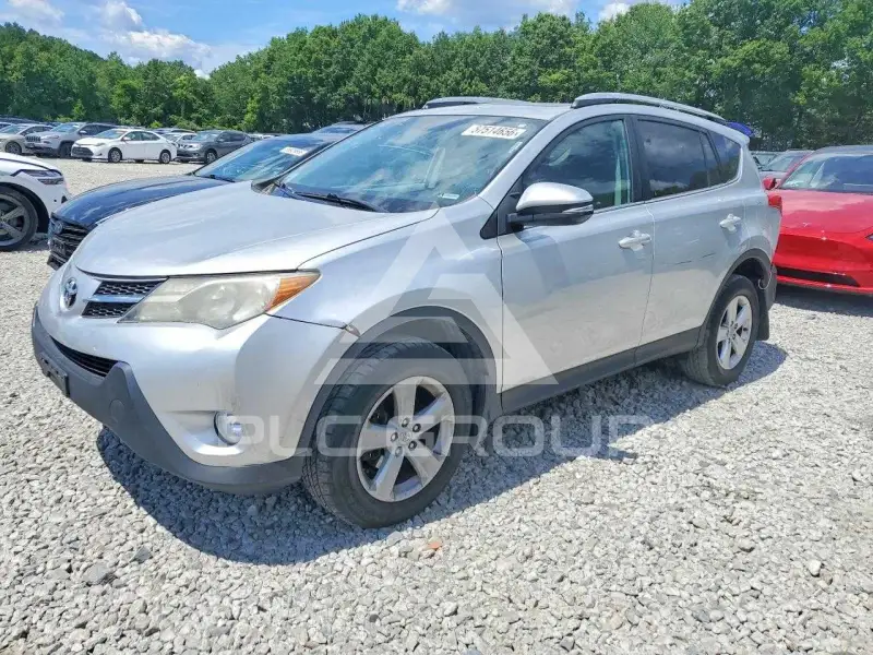 2013 Toyota RAV4 photo