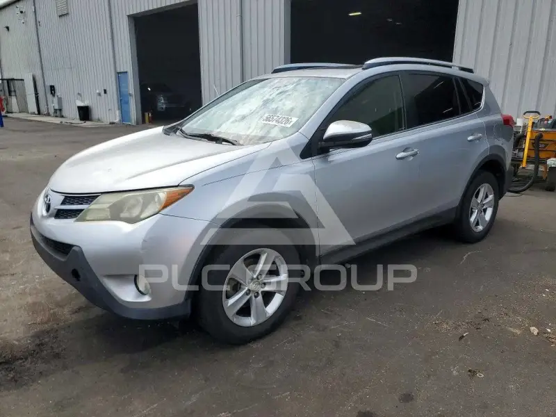 2013 Toyota RAV4 фото