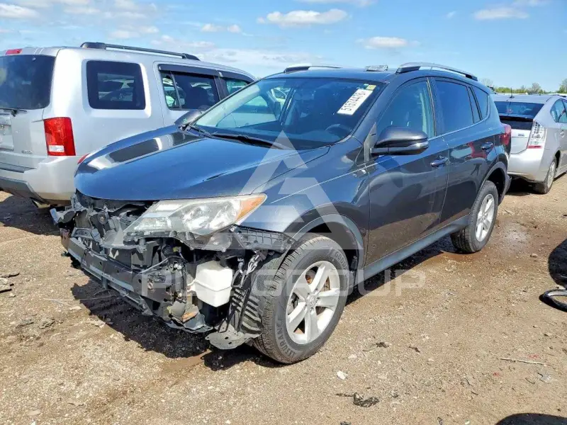 2013 Toyota RAV4 фото