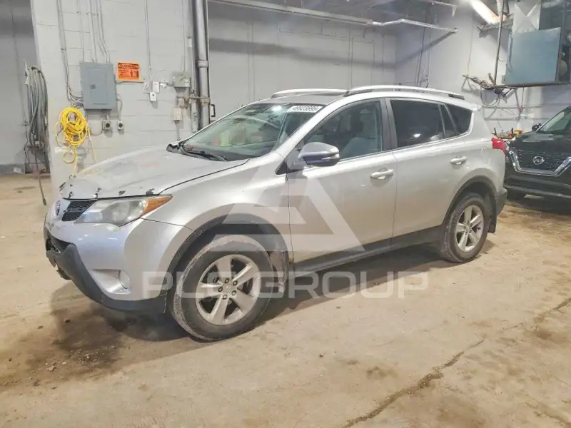 2013 Toyota RAV4 photo