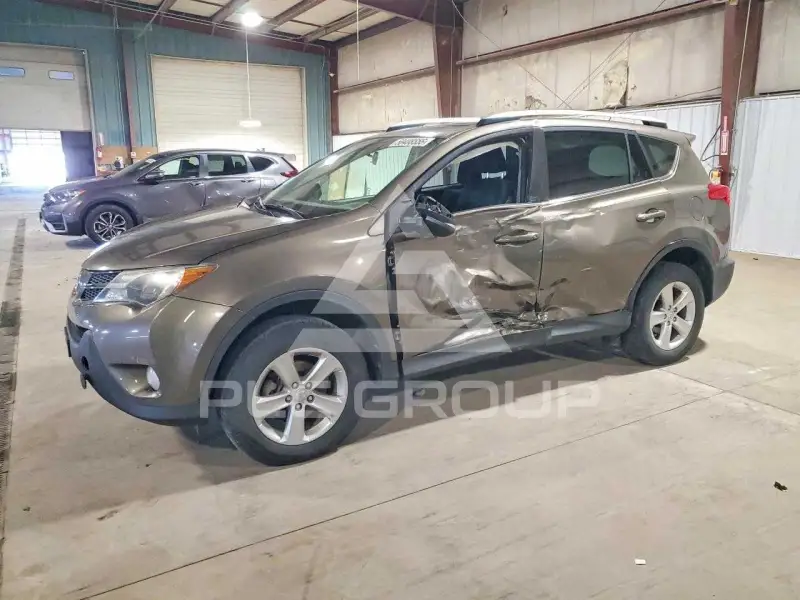 2013 Toyota RAV4 фото