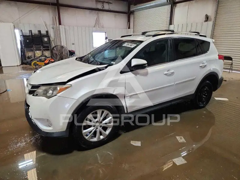 2013 Toyota RAV4 photo