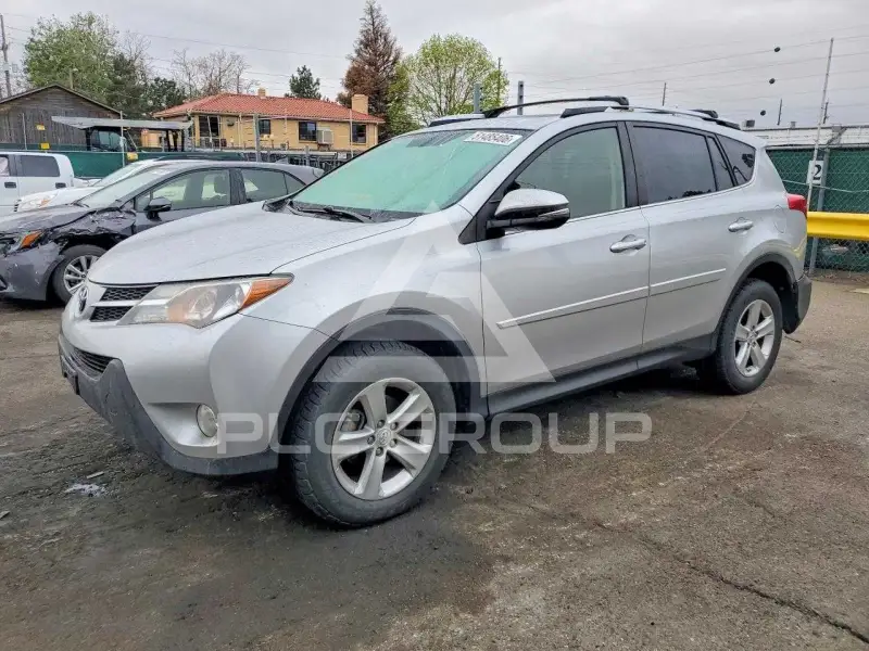 2013 Toyota RAV4 photo