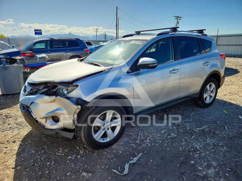 2013 Toyota RAV4 photo