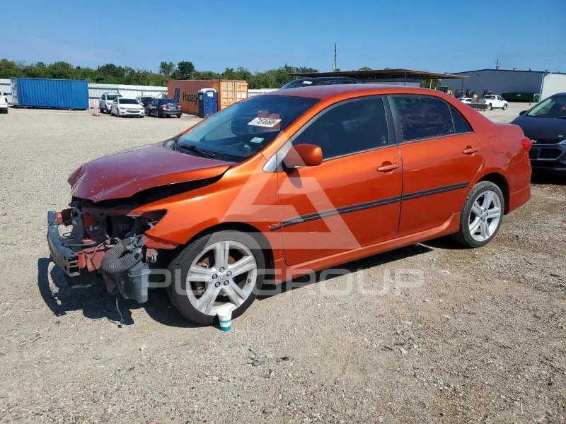 2013 Toyota COROLLA photo