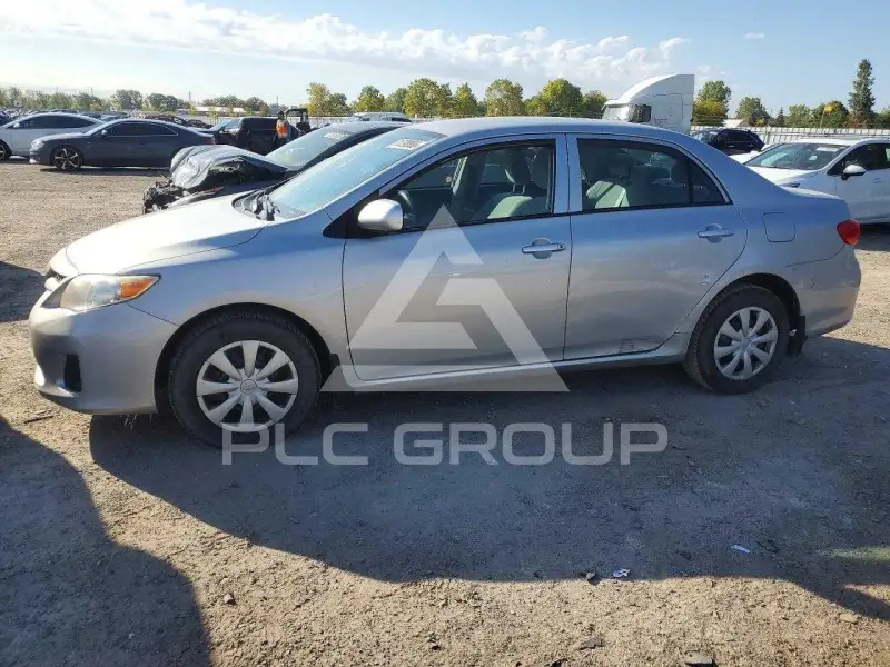 2013 Toyota COROLLA photo