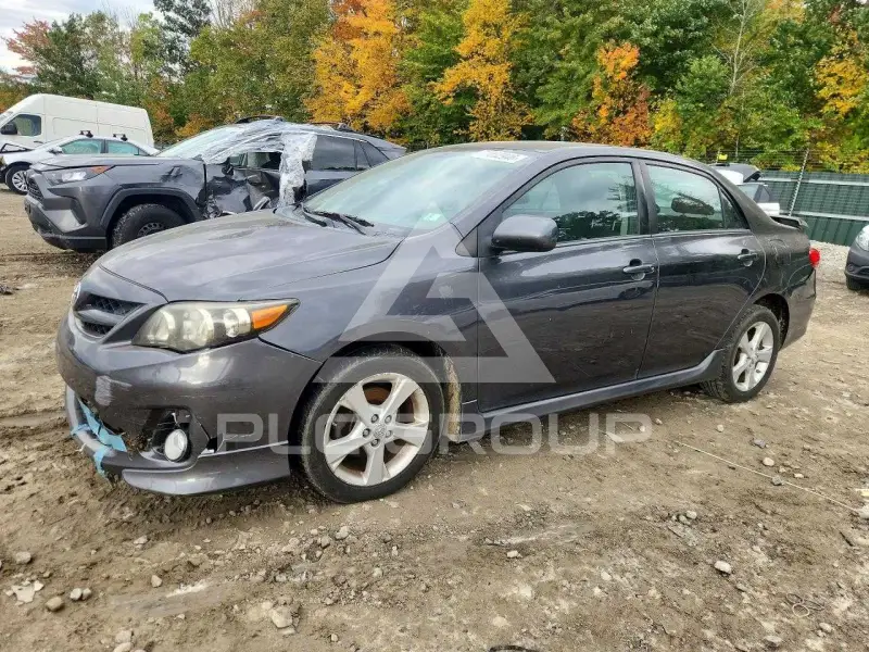 2013 Toyota COROLLA фото