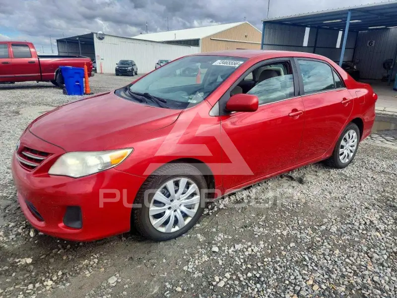 2013 Toyota COROLLA фото