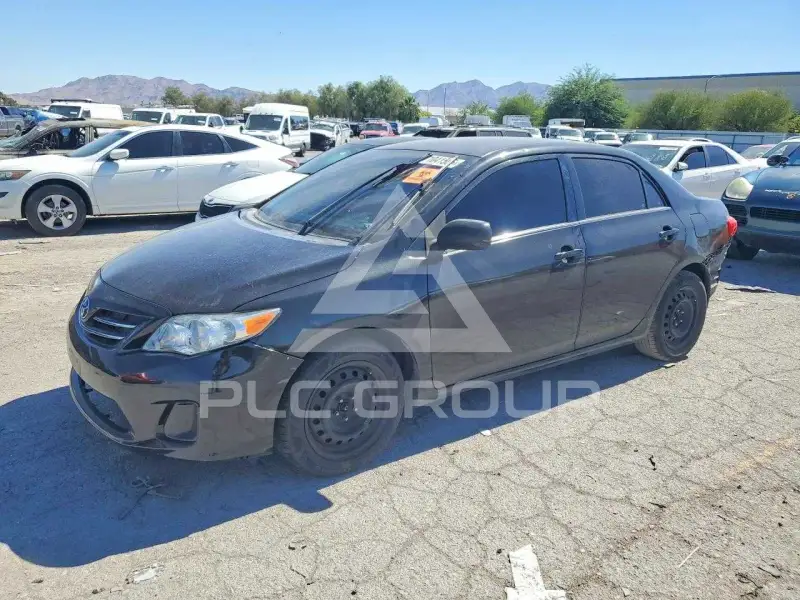 2013 Toyota COROLLA фото