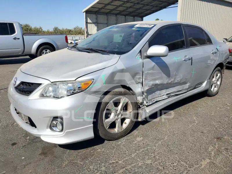 2013 Toyota COROLLA photo