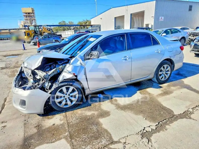 2013 Toyota COROLLA photo
