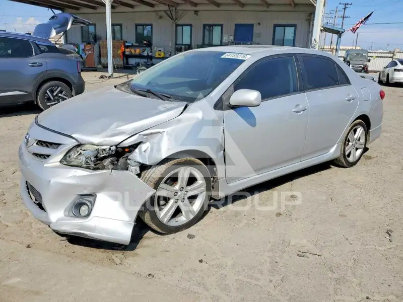 2013 Toyota COROLLA photo