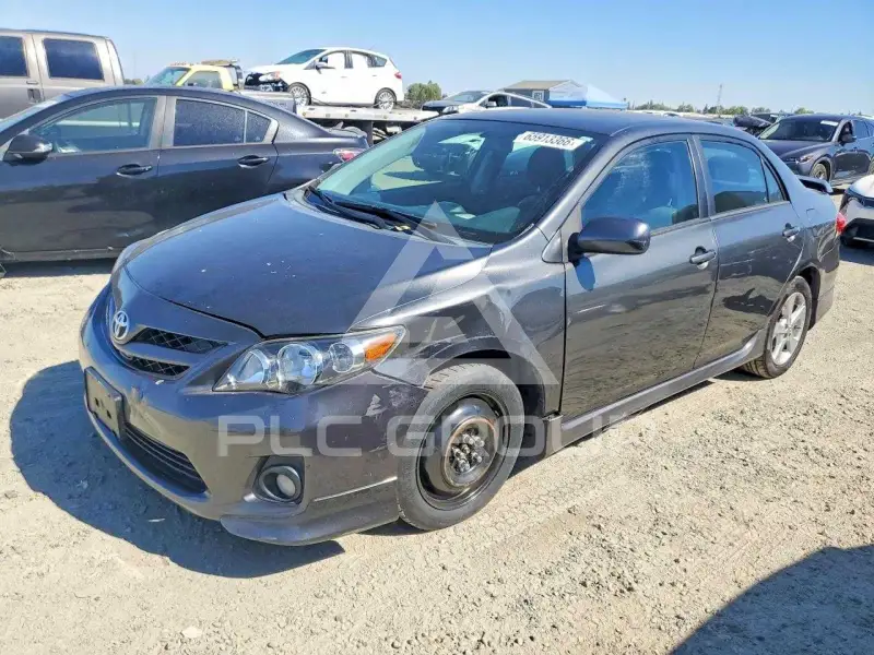 2013 Toyota COROLLA фото