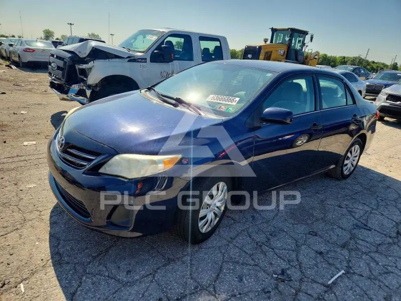 2013 Toyota COROLLA фото