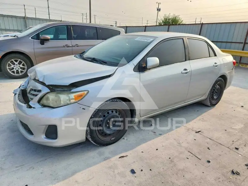 2013 Toyota COROLLA photo