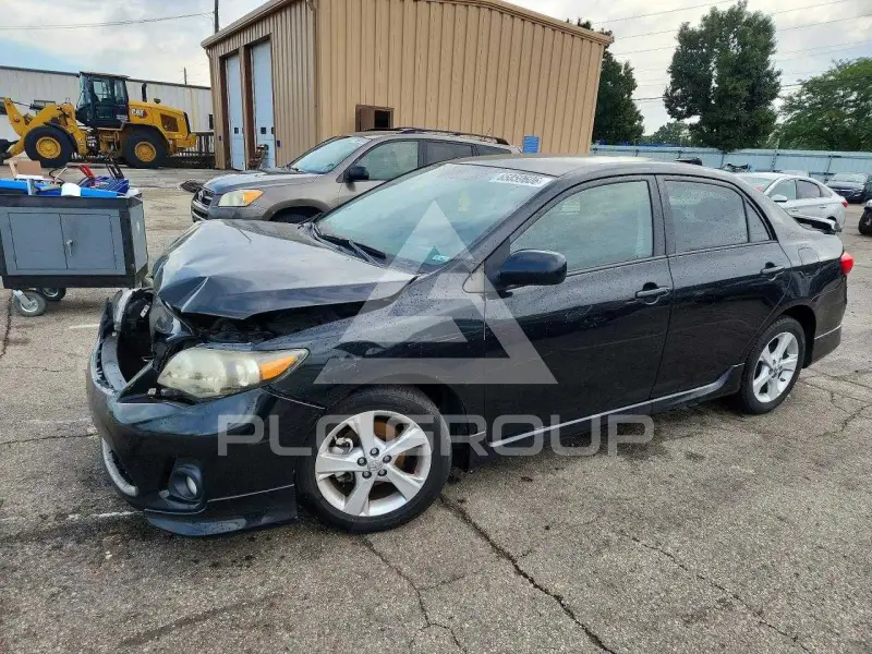 2013 Toyota COROLLA фото