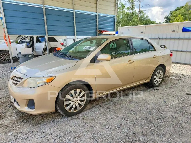 2013 Toyota COROLLA фото