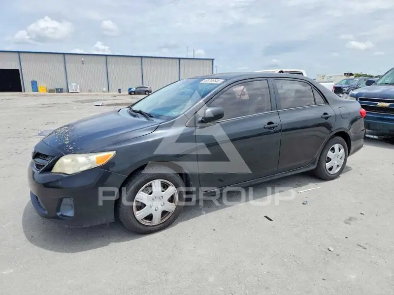 2013 Toyota COROLLA photo