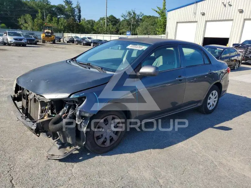 2013 Toyota COROLLA фото