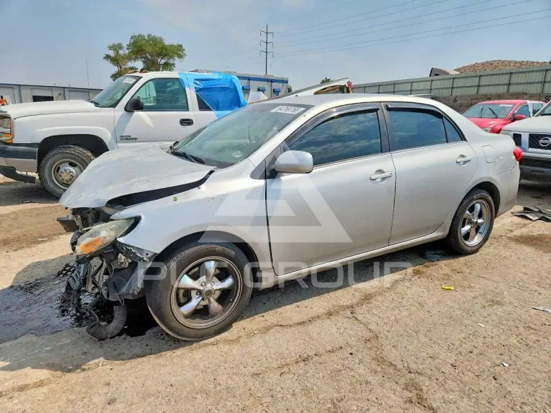 2013 Toyota COROLLA фото