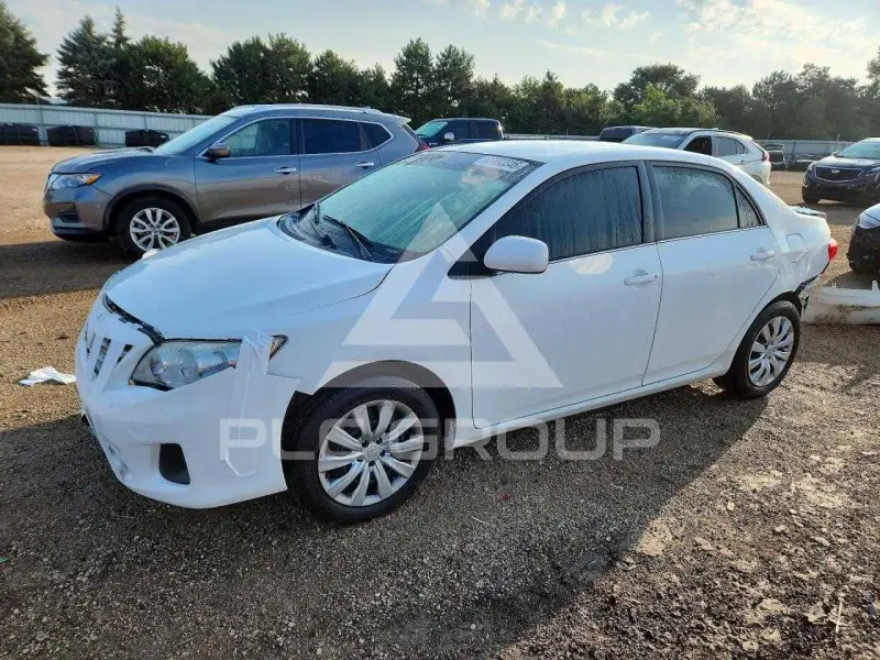 2013 Toyota COROLLA photo