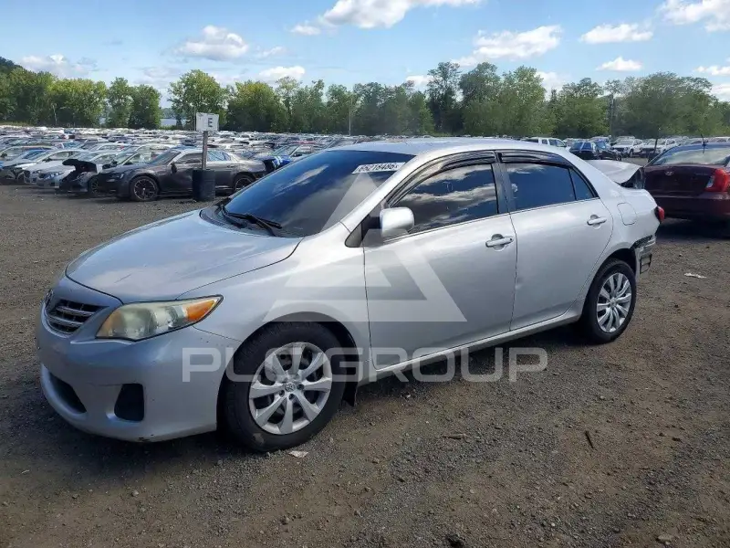 2013 Toyota COROLLA photo