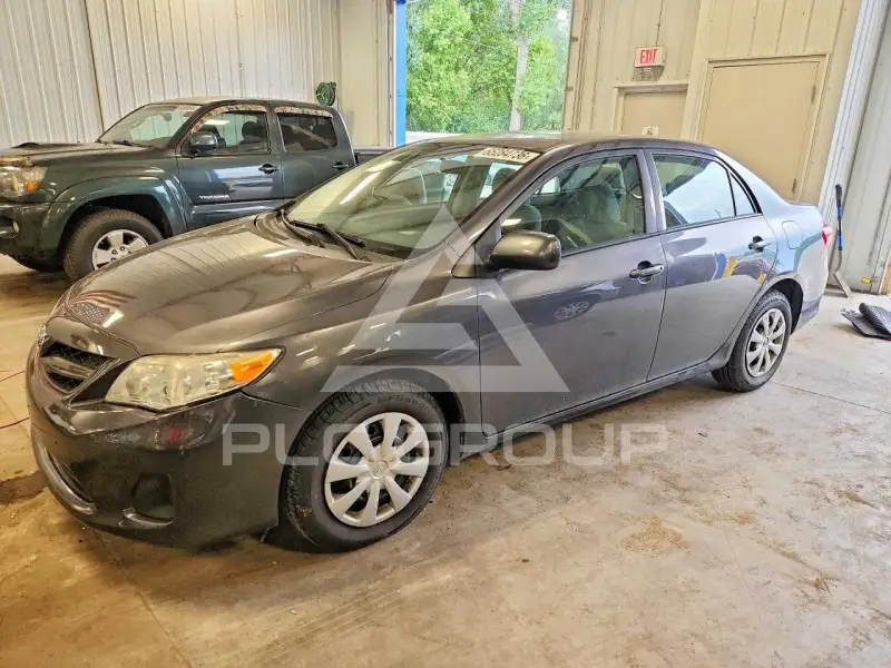 2013 Toyota COROLLA photo