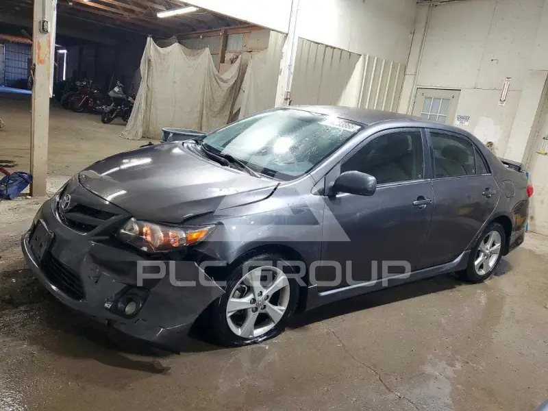 2013 Toyota COROLLA photo