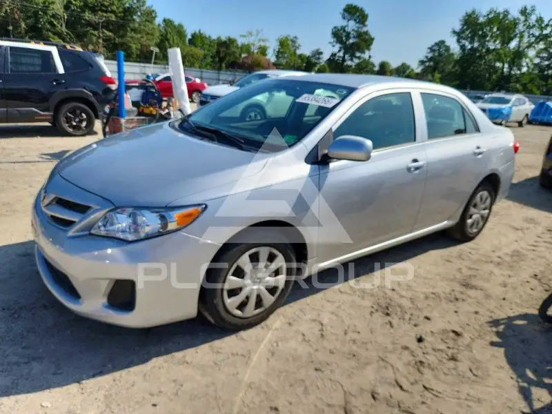 2013 Toyota COROLLA фото