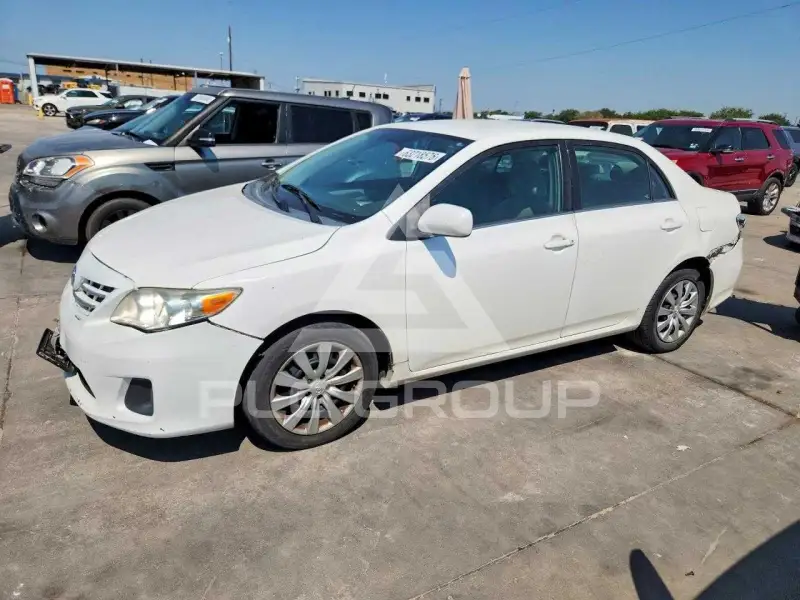 2013 Toyota COROLLA photo