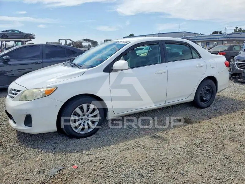 2013 Toyota COROLLA photo