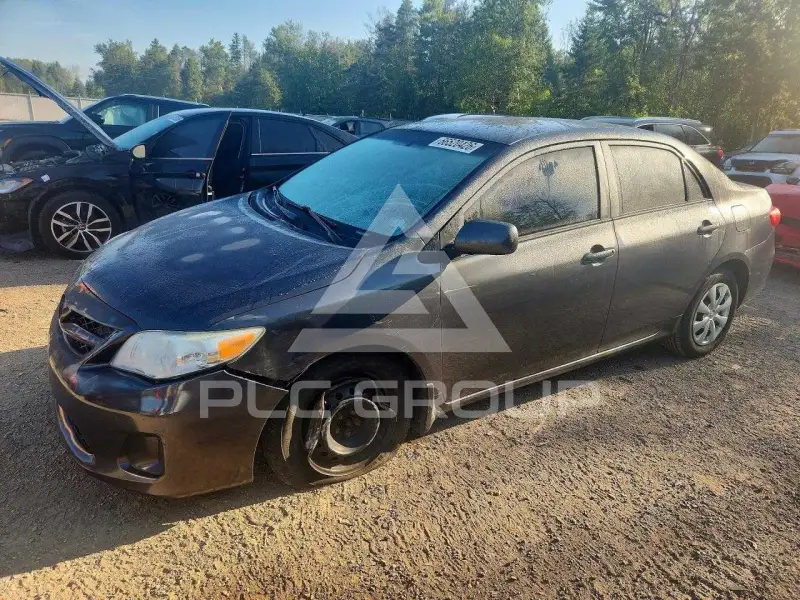 2013 Toyota COROLLA фото