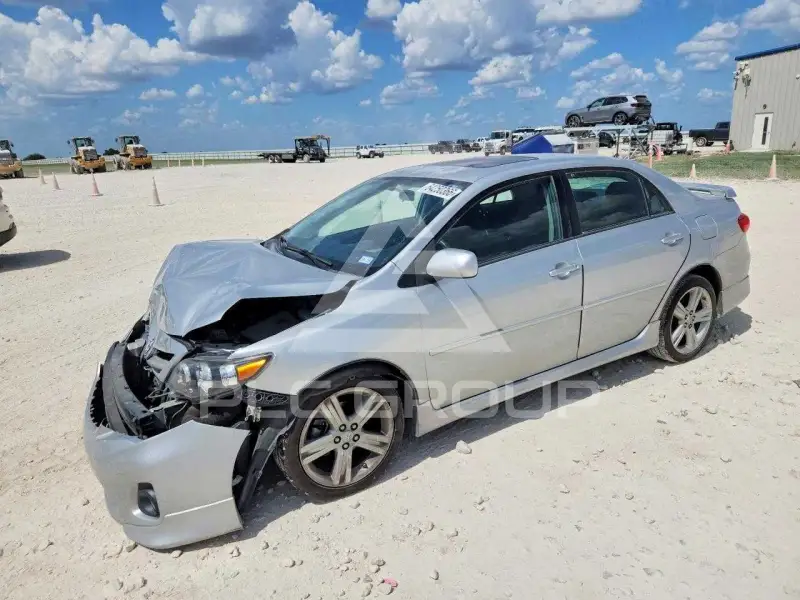 2013 Toyota COROLLA photo